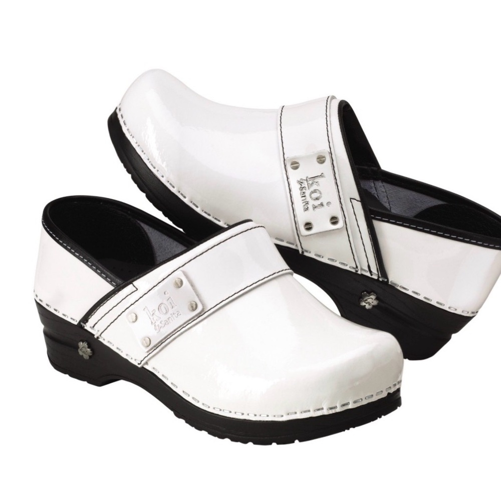 Sanita Lindsey White Patent Leather Clogs | Koi Collection Size 40 (US 8.5-9)